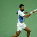 US Open : Novak Djokovic atteint sa dixième finale du tournoi en éliminant facilement l’Américain Ben Shelton