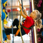 Cinq salles d’escalade où les enfants sont les bienvenus, à Paris et alentour