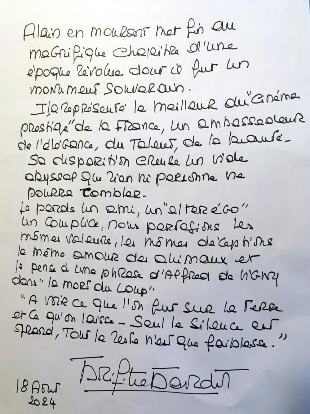 Mort d’Alain Delon : Brigitte Bardot se dit « dévastée », « la tristesse est beaucoup trop intense » pour Claudia Cardinale… suivez les réactions