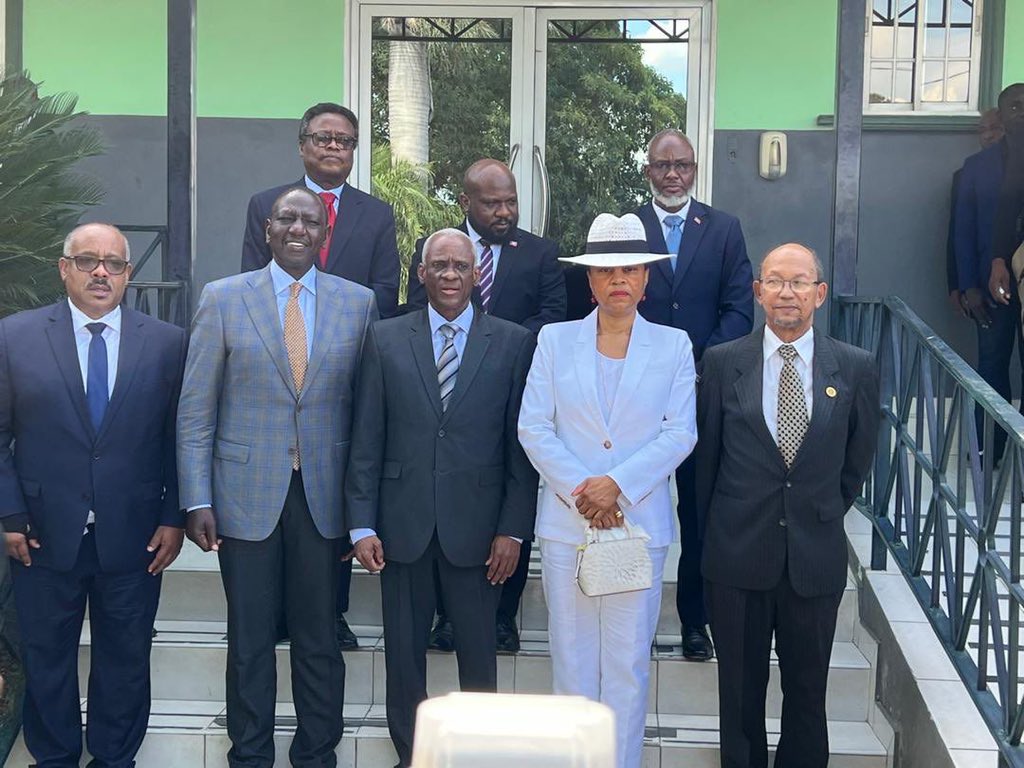 William Ruto reçu à l’aéroport international de Port-au-Prince
